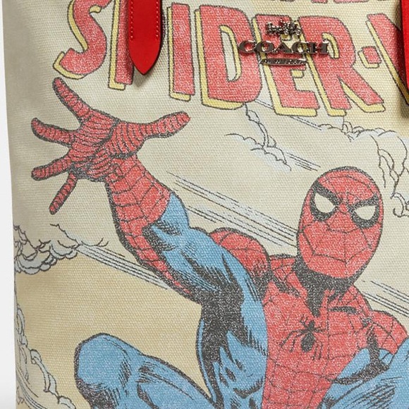 ❗️LAST ONE❗️COACH Spider-Man Canvas Tote Bag - Picture 5 of 14